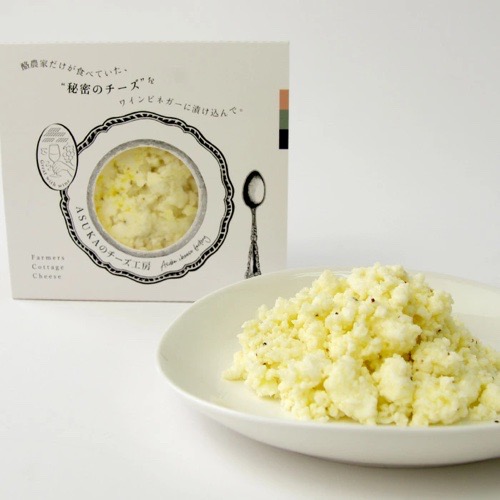 ASUKAのチーズ工房から販売されている酪農家だけが食べていた秘密のチーズ牛乳豆腐の商品写真です。