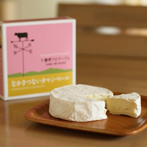 十勝野フロマージュから販売されているなかさつないカマンベールチーズの商品写真です。